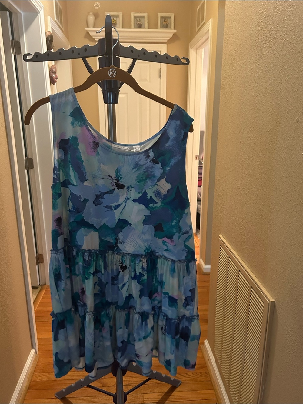 Susan Graver Blue Floral Tank Top